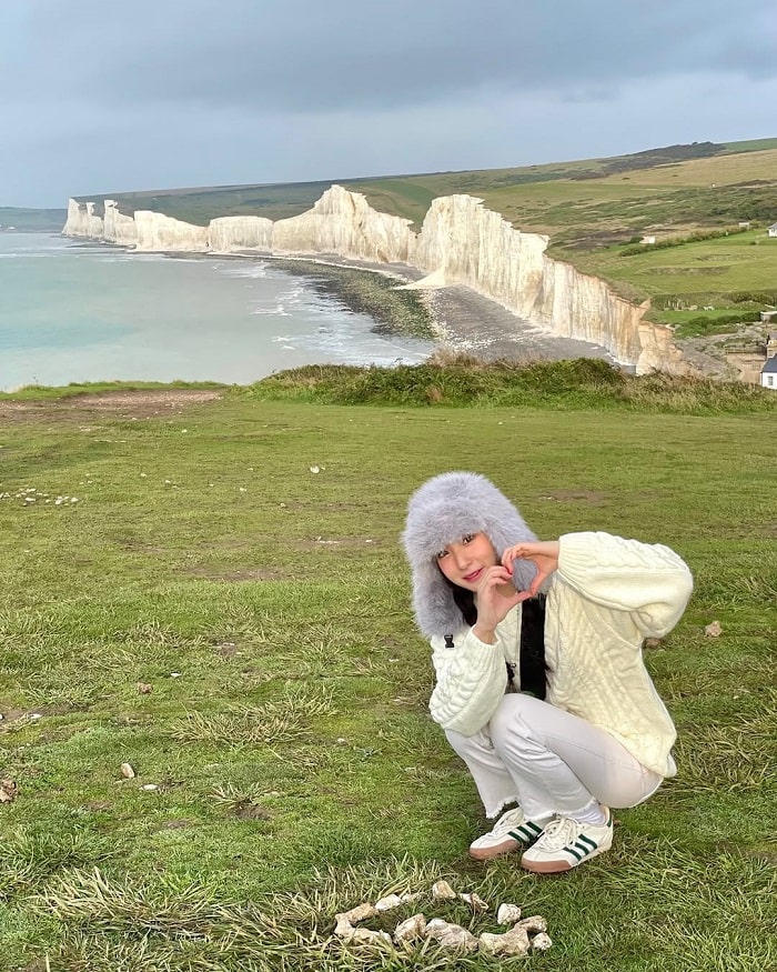 Đi bộ ở vách đá trắng Seven Sisters Anh