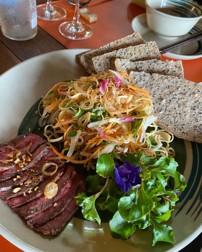 nhà hàng Âu ở Hội An Rêu Dining.