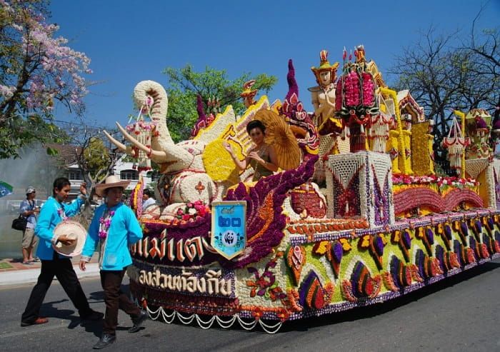 Kinh nghiệm du lịch Chiang Mai mùa xuân tham gia lễ hội hoa Chiang Mai