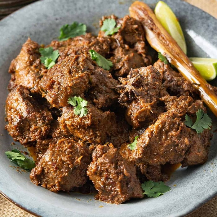 Du lịch Malaysia tự túc nên ăn Bò Rendang