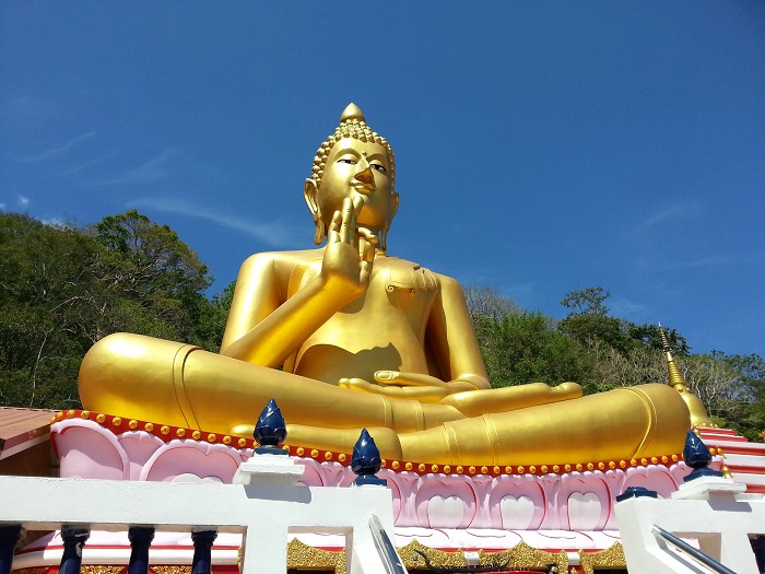 Wat Khao Rang là ngôi chùa đẹp ở Phuket bạn nhất định phải ghé thăm 