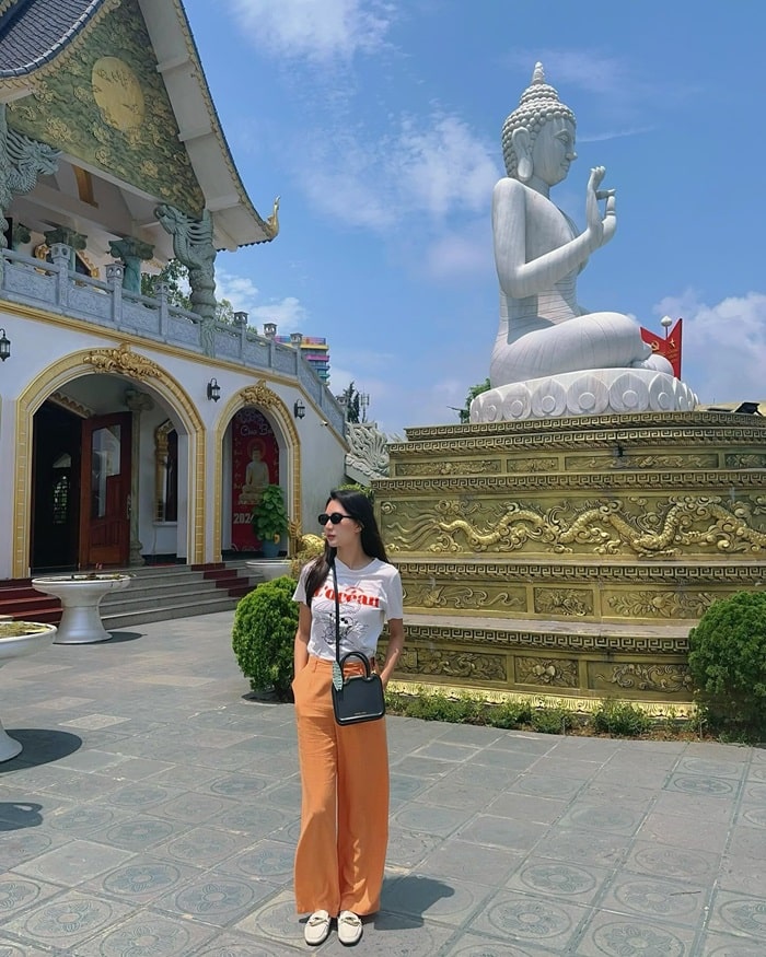 Chùa Bụt Hải Tiến là địa điểm du xuân ở Thanh Hóa 