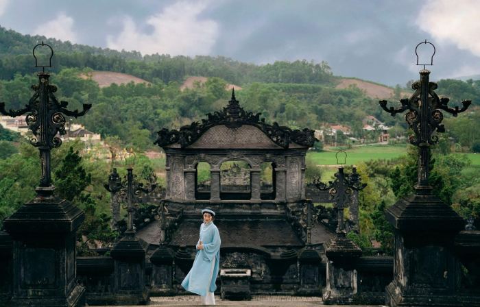 Du lịch chữa lành tại Huế lăng Khải Định 