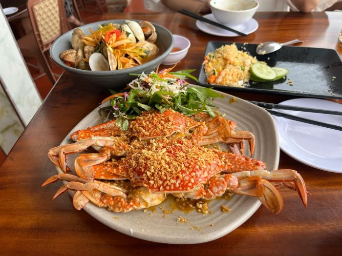 quán hải sản ngon ở Mũi Né Hồng Phát 