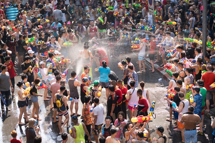 Kinh nghiệm du lịch Chiang Mai mùa xuân tham gia Lễ Songkran