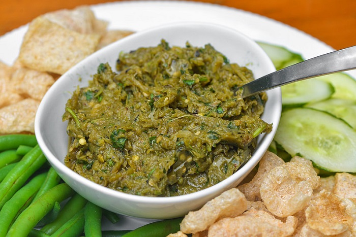 Kinh nghiệm du lịch Chiang Mai mùa xuân nên ăn Nam Prik Noom