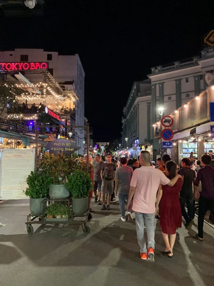 Phố đi bộ Nguyễn Đình Chiểu các khu chợ đêm ở Huế