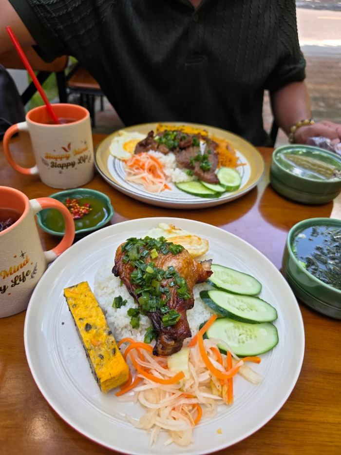 Cơm Tấm Tiều Châu Sài Gòn quán cơm tấm ngon ở Nha Trang