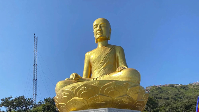 Viếng quần thể chùa Yên Tử Quảng Ninh - Tượng Phật Hoàng Đỉnh An Kỳ Sinh