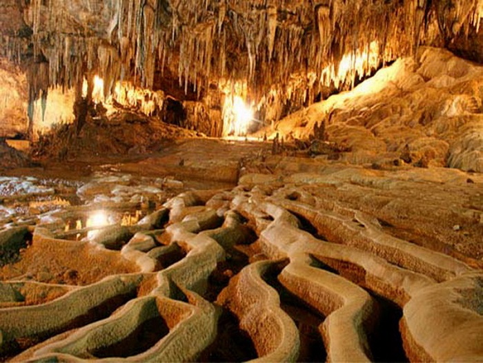 Các hang động nổi tiếng tại Lai Châu
