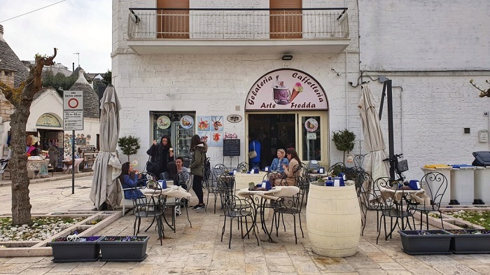 Tiệm kem Arte Fredda nổi tiếng - Thị trấn Alberobello nước Ý