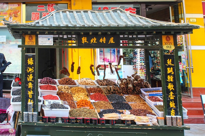 một khu chợ ở Turpan  - Trải nghiệm trên Con đường Tơ lụa