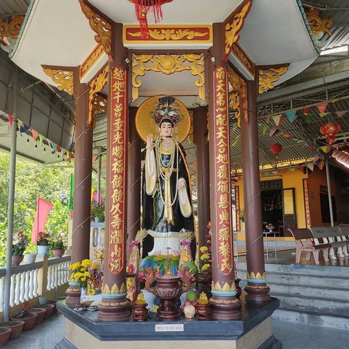 Suoi Do Pagoda 