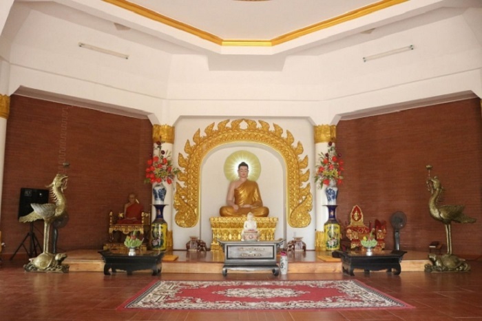 chùa Thiền Lâm Huế - chánh điện