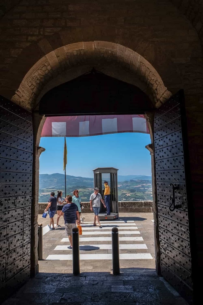 Cổng Saint Francis - Du lịch San Marino