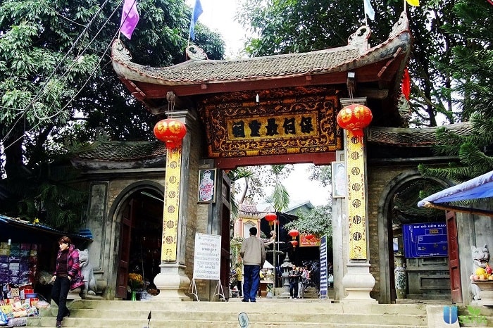 Bao Ha Temple - The temple in Lao Cai is famous for its holy spirit