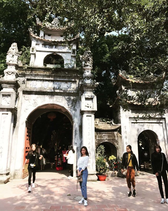  Tran Temple is a spiritual tourist spot in Hung Yen