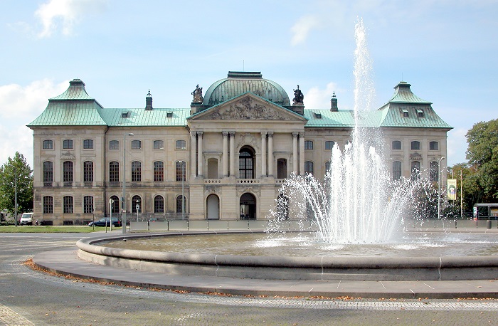 Cung điện Japanisches Palais - Địa điểm du lịch ở Dresden