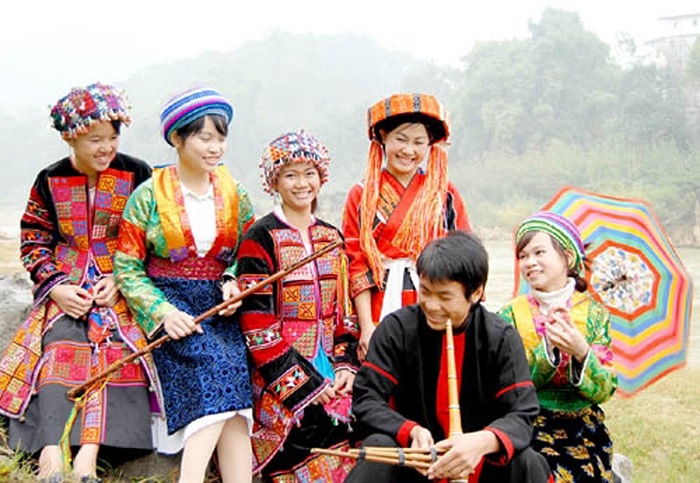 marriage safe - the unique feature of Cao Bang fair
