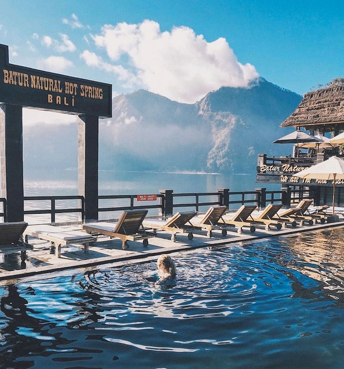 Suối nước nóng tự nhiên Batur - Hồ Batur đảo Bali Indonesia