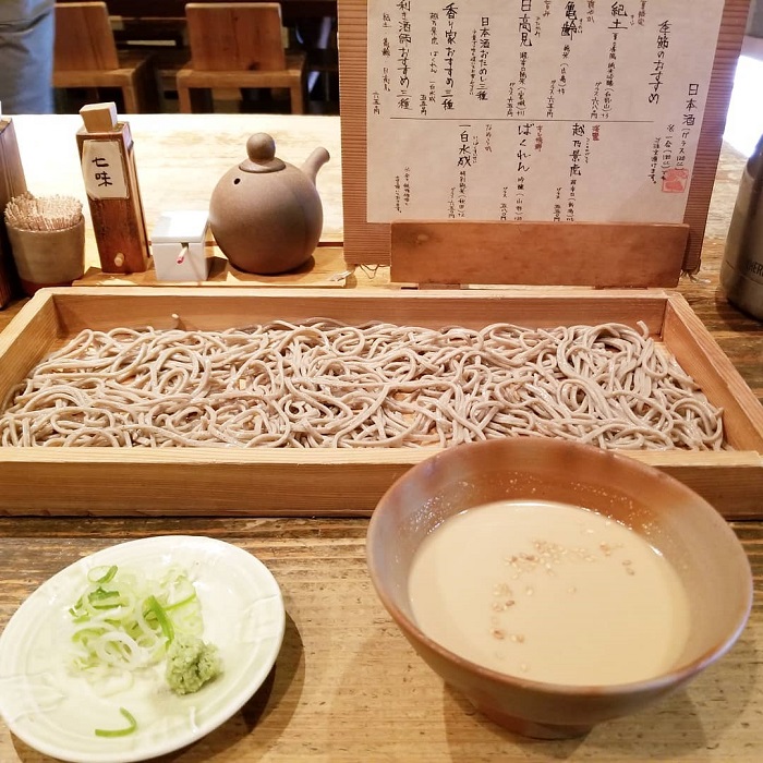 Tokyo travel experience - eat soba noodles