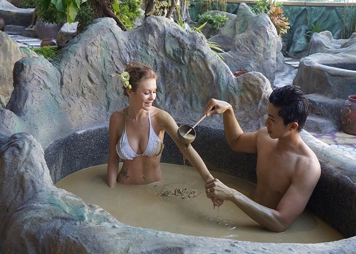 Experience in bathing in Thap Ba Nha Trang mineral springs updated 