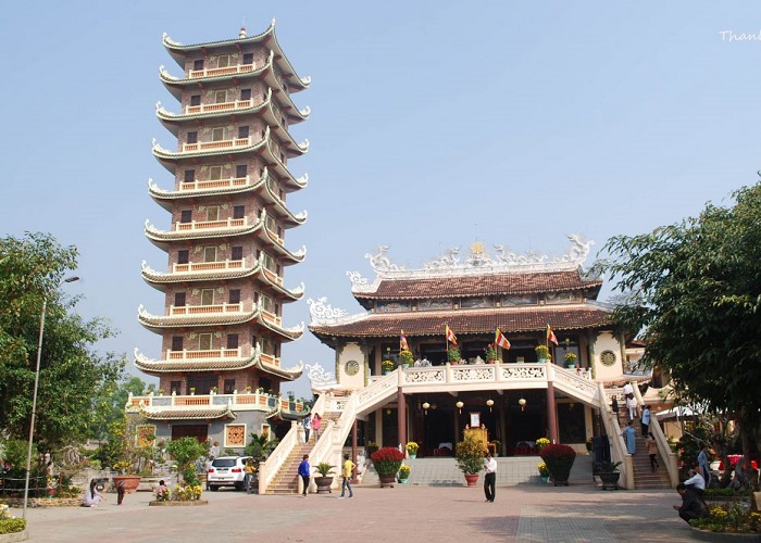 Những ngôi chùa nổi tiếng ở Quảng Trị - chùa Cam Lộ không gian