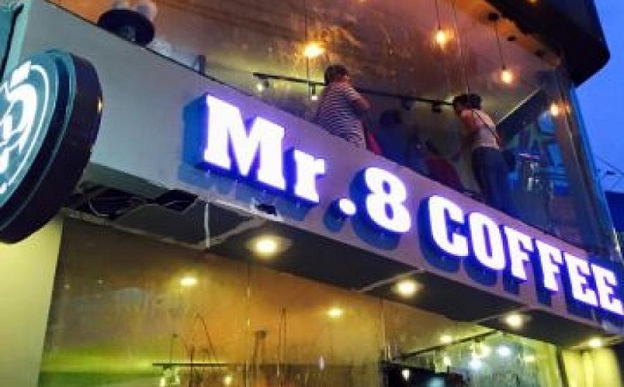 Những quán cafe đêm ở Sài Gòn - quán Mr.8 Coffee