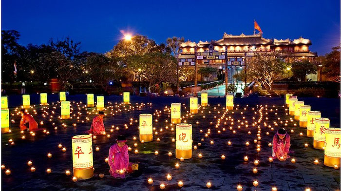 Should travel to Hue which season is the most beautiful - April
