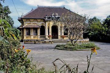 Độc đáo kiến trúc Pháp - Việt cổ kính ở nhà Bạch Công Tử