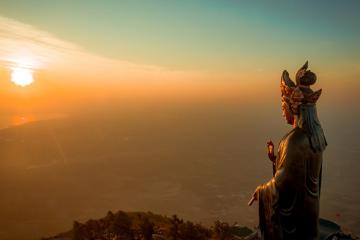 Viếng tượng Phật Bà Tây Bổ Đà Sơn linh thiêng trên núi Bà Đen