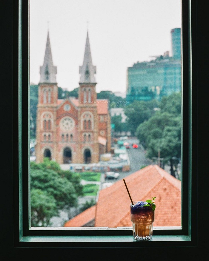 Người Tám Chuyện House là cà phê chung cư ở Sài Gòn rất đẹp