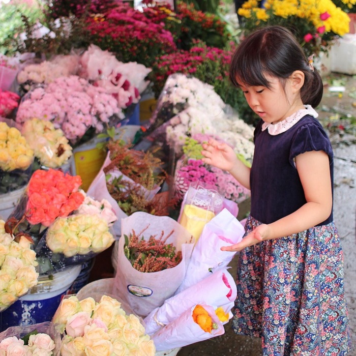Chợ hoa Quảng Bá là điểm đến ở quận Tây Hồ rất đẹp