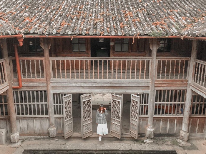The Vuong Palace is an ancient mansion in Vietnam