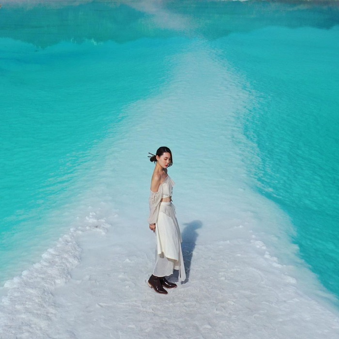 Vẻ đẹp kỳ bí của hồ nước xanh bạc hà Trung Quốc