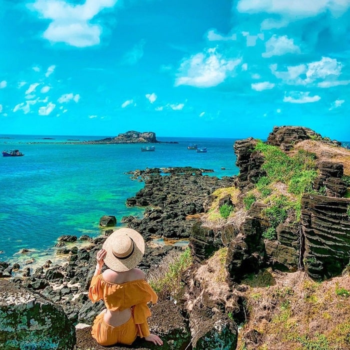 Hòn Tranh - một trong những điểm check in đẹp ở đảo Phú Quý đẹp nhất 