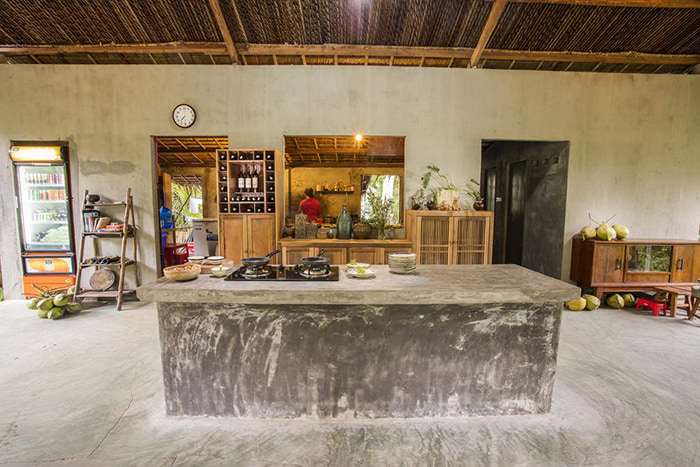 Check in Mekong Home Ben Tre - Kitchen area
