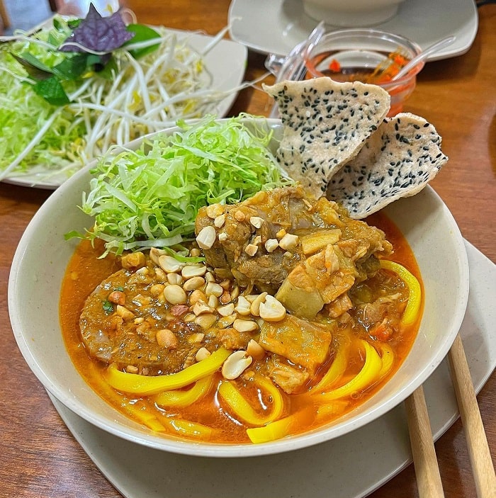 Quang Ba Lu noodles - delicious breakfast restaurant in Da Nang is popular 