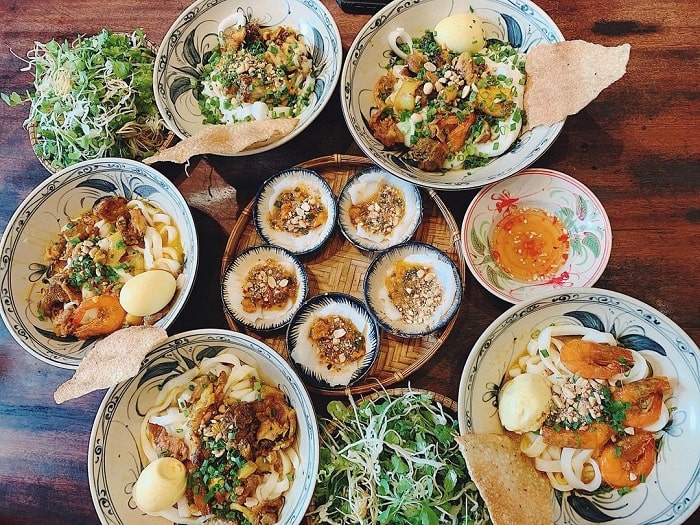 Quang Ba Mua noodles - famous delicious breakfast restaurant in Da Nang 
