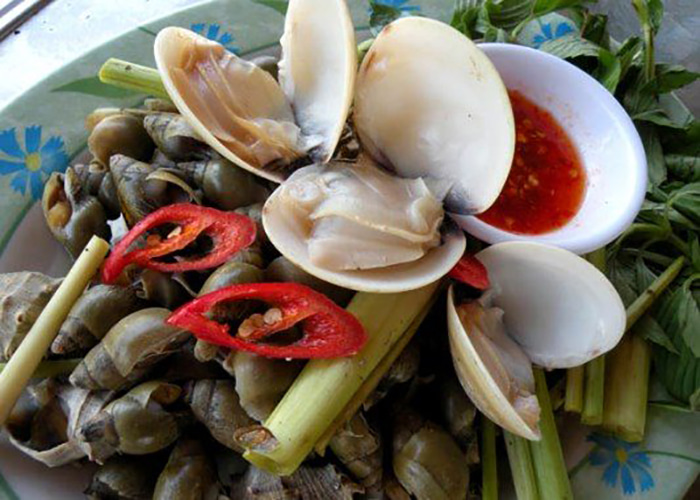Go Cong specialty - Clam snails