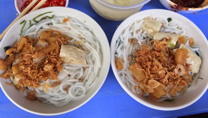 Good breakfast restaurant in Binh Duong - Ha Phat noodle soup
