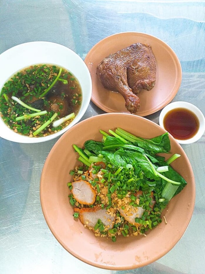 Delicious breakfast restaurant in Binh Duong - potential duck noodles 9