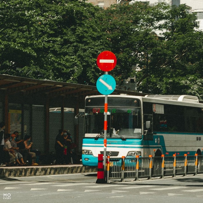 Trạm Xe Buýt Hàm Nghi – Địa Điểm Sống Ảo Đẹp Mê Li Ở Sài Gòn