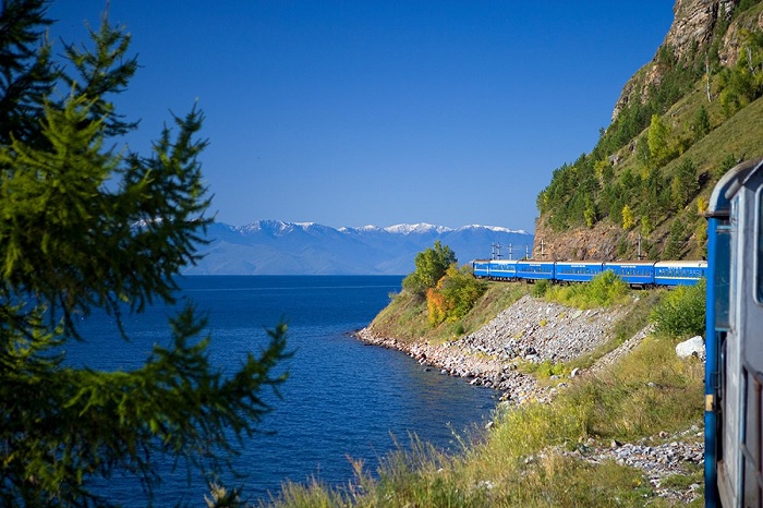 Tuyến đường sắt xuyên Siberia qua hồ Baikal