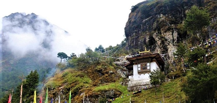 Singye Dzong là điểm tham quan ở thị trấn Samdrup Jongkhar