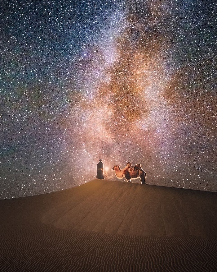 Bầu trời đêm đầy sao trên sa mạc Gobi