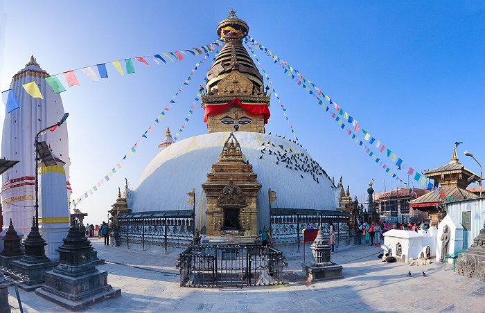 Đền Swayambhunath là điểm tham quan gần tu viện Kopan Nepal 