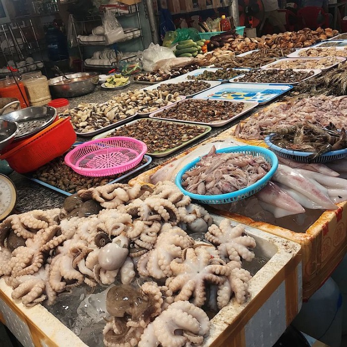 Địa chỉ mua hải sản tươi sống ở Vũng Tàu - chợ Bến Đình