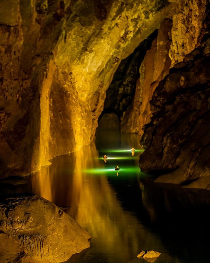 Sơn Đòong là hang động nổi tiếng châu Á được nhiều người khám phá