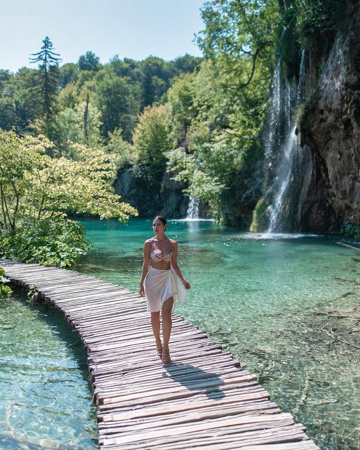 Plitvice là hồ nước đẹp ở châu Âu sở hữu cảnh sắc tựa tiên cảnh 